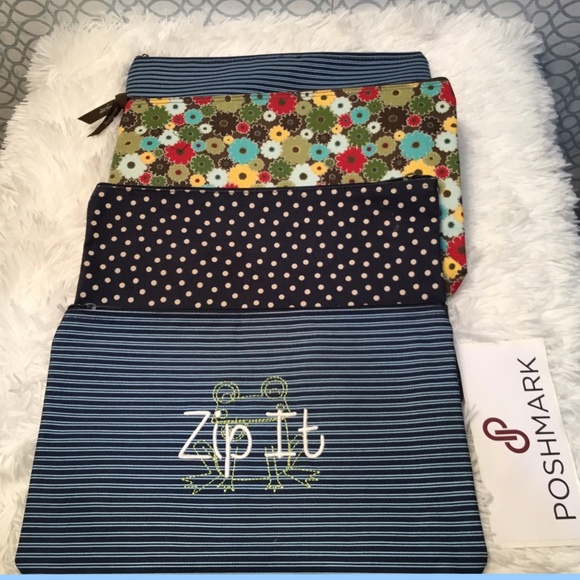 Thirty One ‘   Zipper Pouch” - Picture 1 of 2